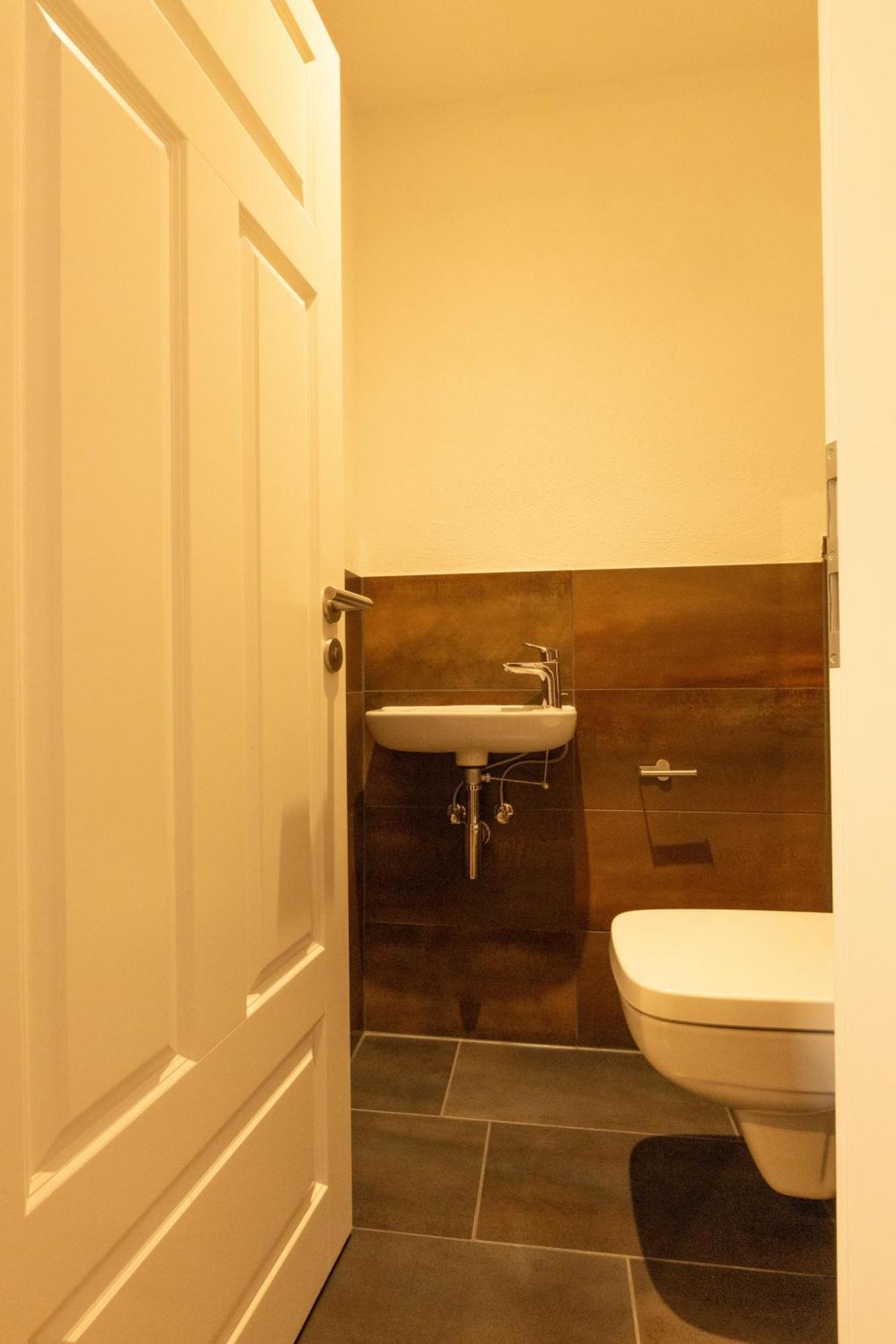 Loft Mit Grosser Badewanne B