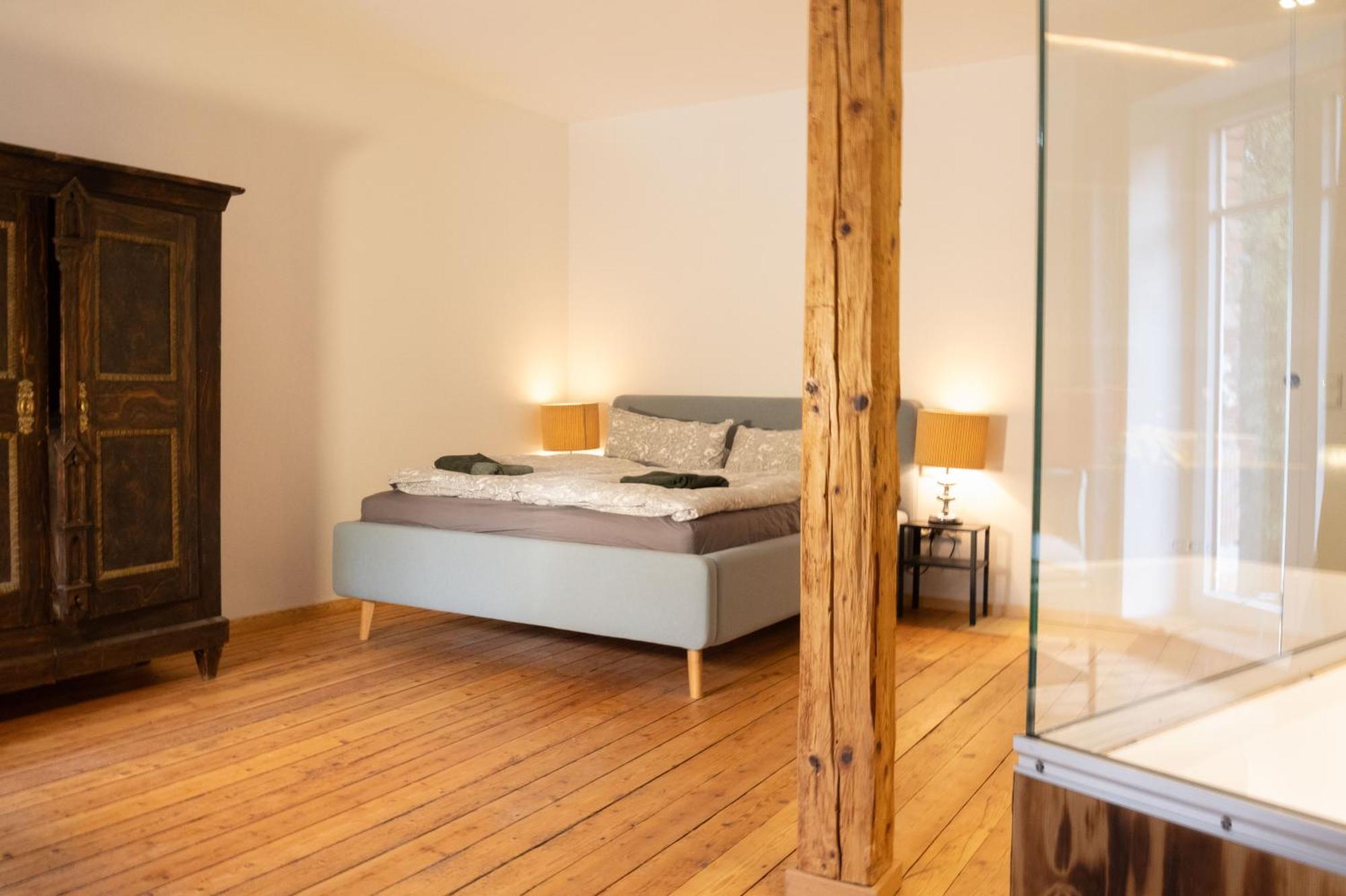 Loft Mit Grosser Badewanne B Apartment Mugeln