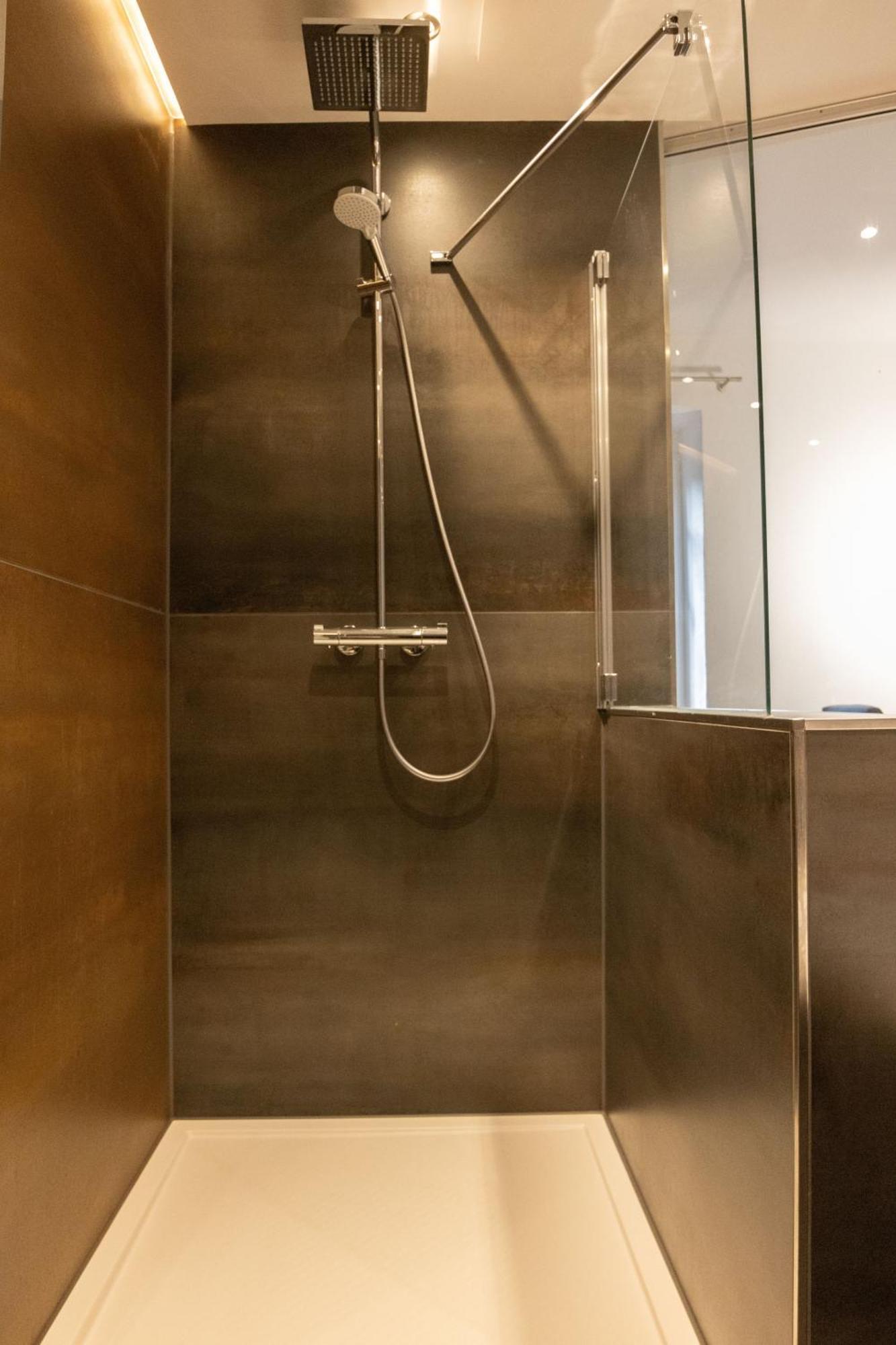 Loft Mit Grosser Badewanne B * Mugeln
